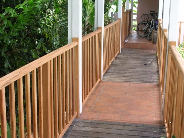 Garde-corps extérieur en bois – Image 5
